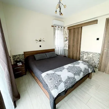 Gazde/Camere de închiriat Mosaic By The Sea Protaras