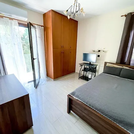 Mosaic By The Sea * Protarász